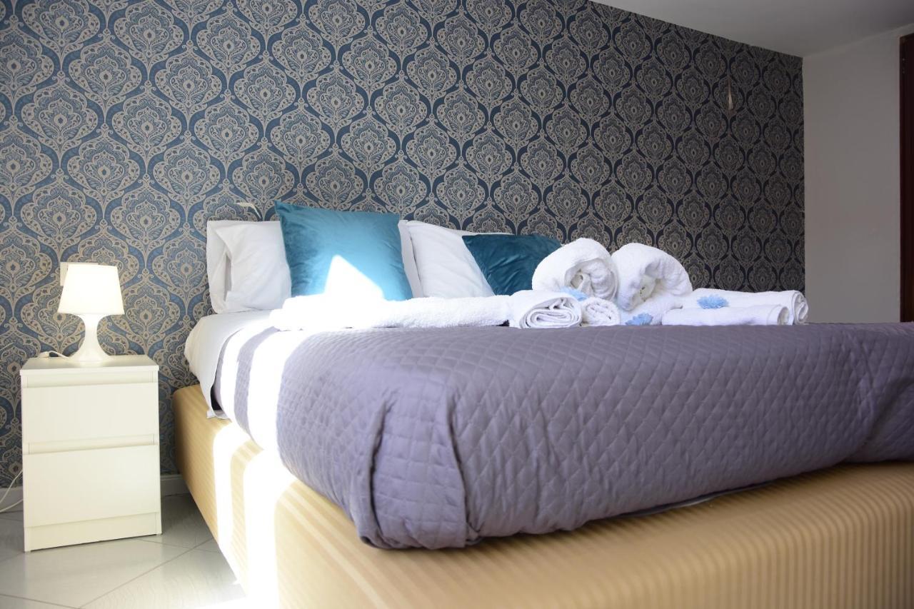 Апартаменты Scugnizzella Holiday House Неаполь Экстерьер фото
