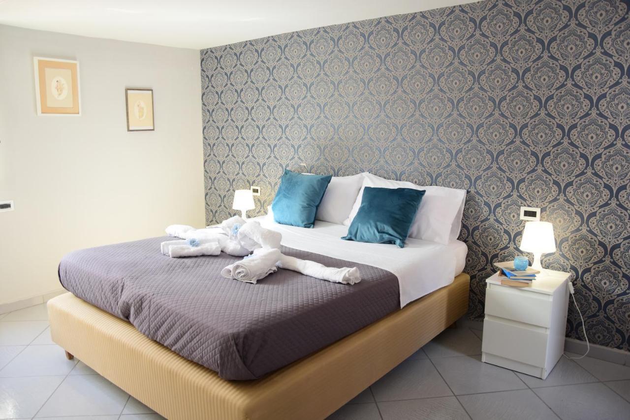 Апартаменты Scugnizzella Holiday House Неаполь Экстерьер фото