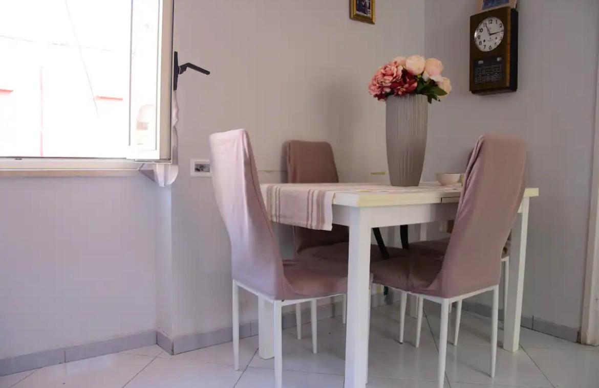 Апартаменты Scugnizzella Holiday House Неаполь Экстерьер фото